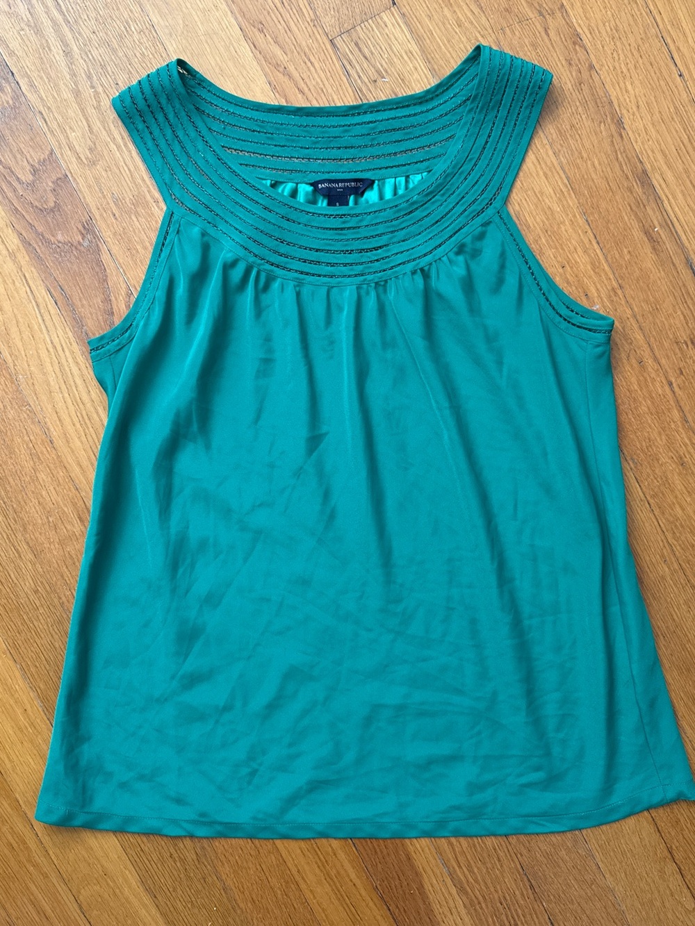 Silky Green Banana Republic top size small